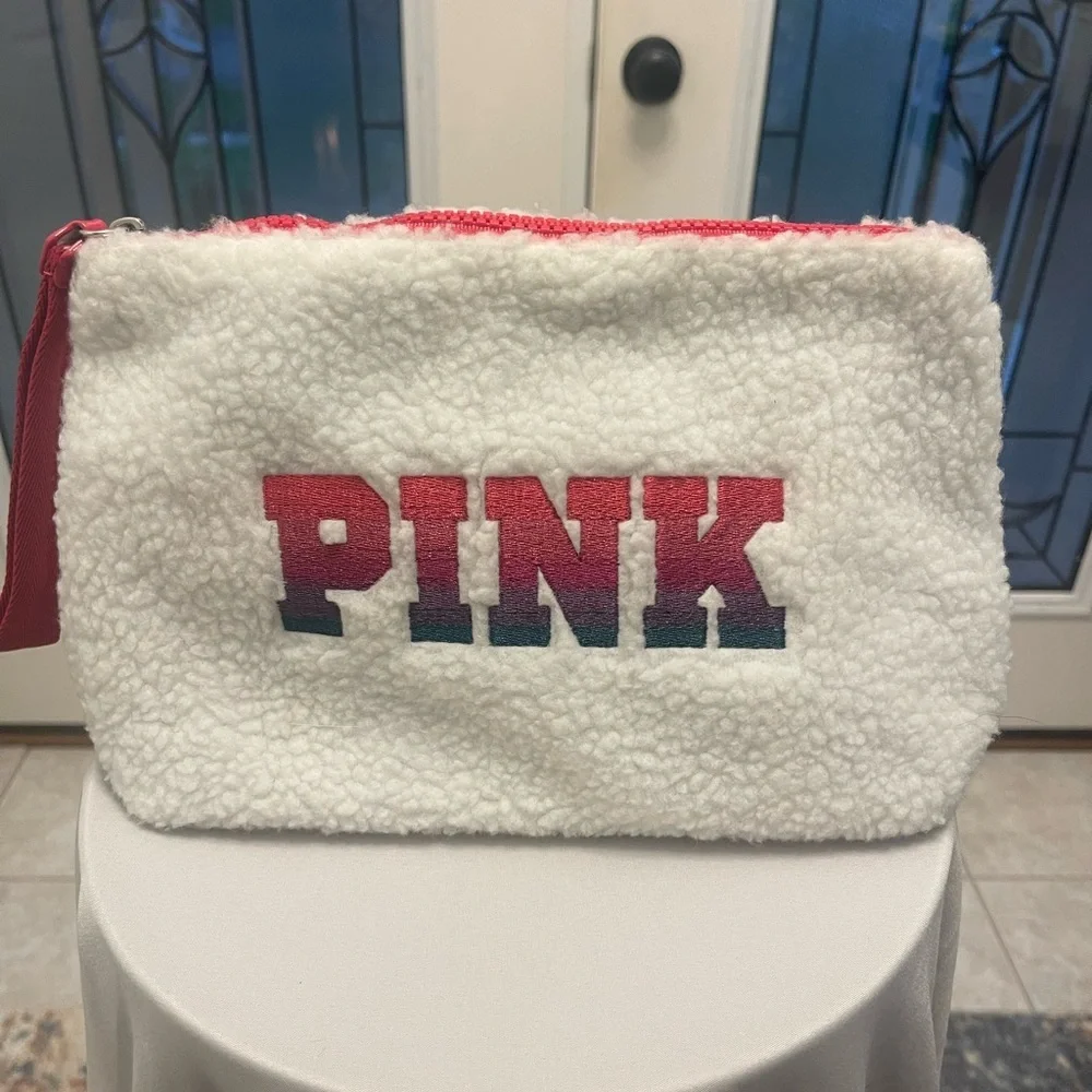 Victoria’s Secret “Pink” cosmetic bag - Picture 1 of 4